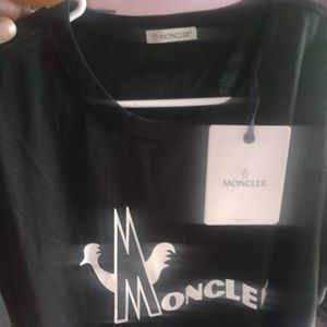 Moncler tshirt